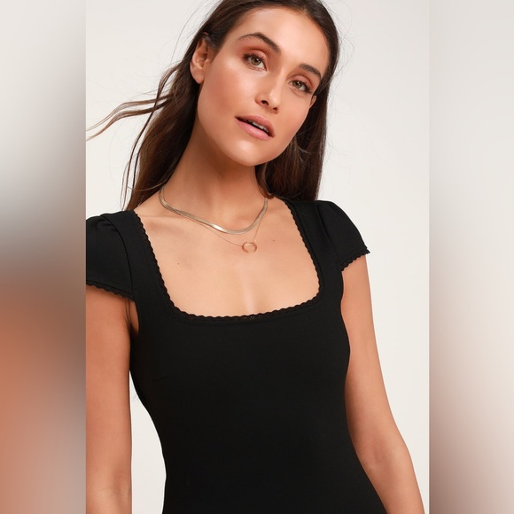 🖤Lulu’s Serena Bodycon Dress🖤 - Picture 3 of 15